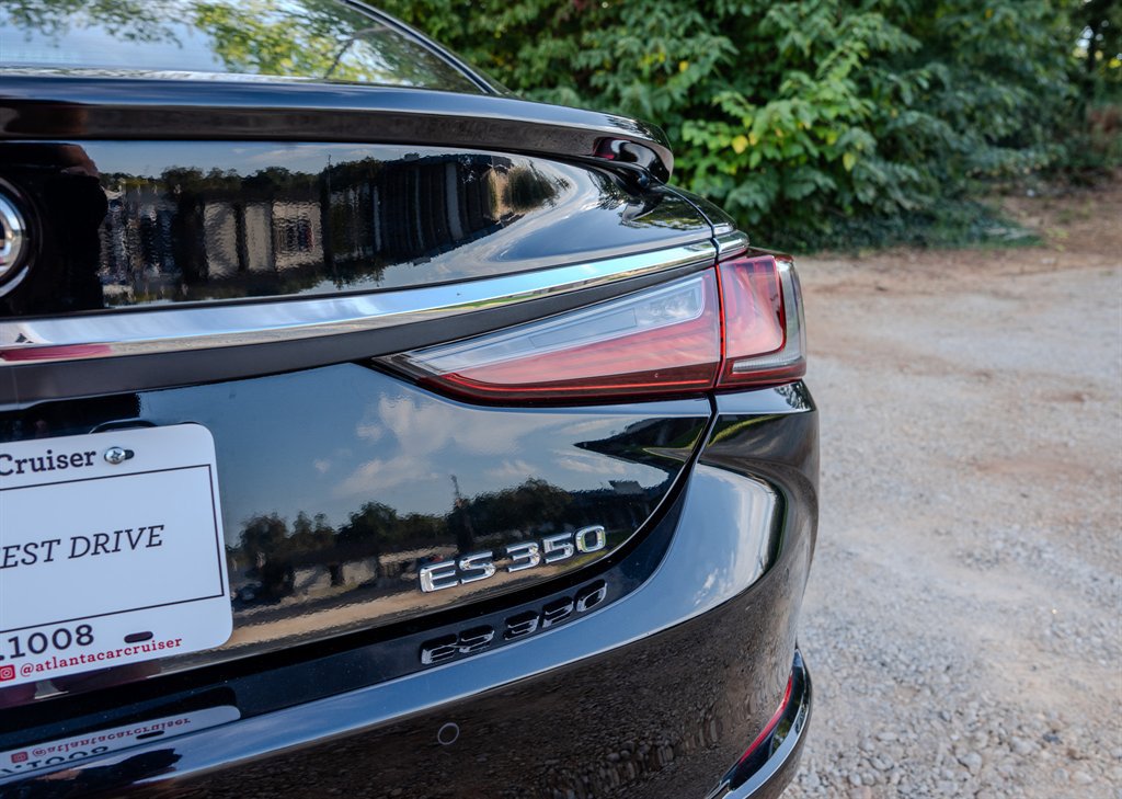 Used 2023 Lexus ES 350 w/ Premium Package FWD image 11