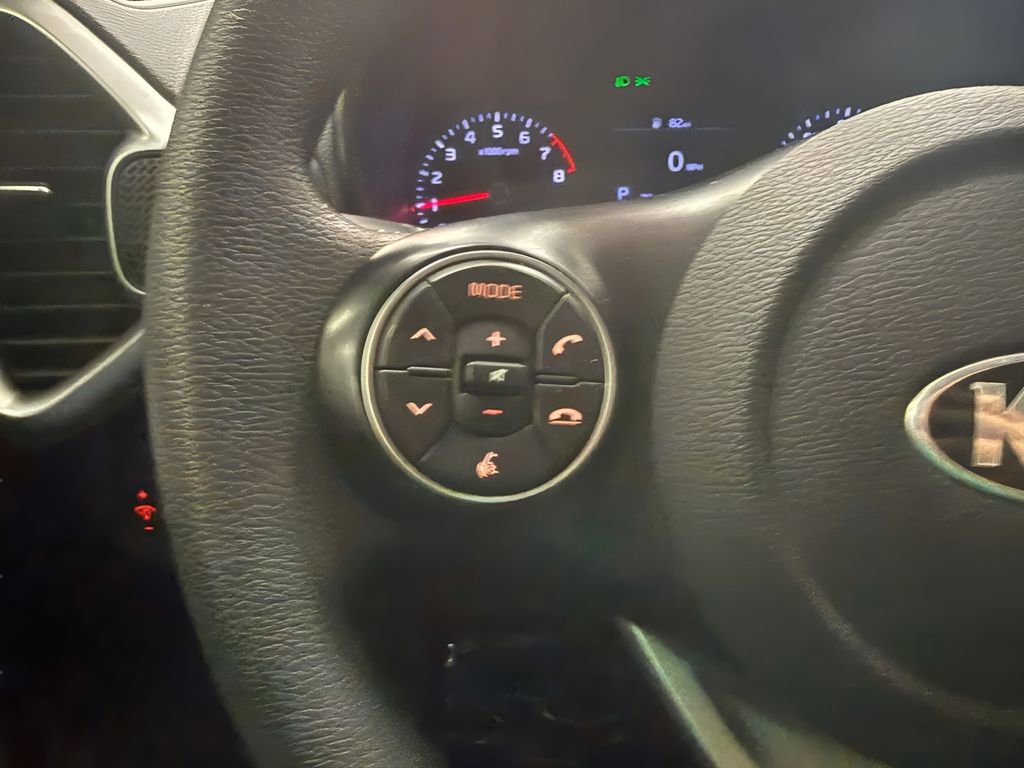 Used 2020 Kia Soul LX FWD image 16