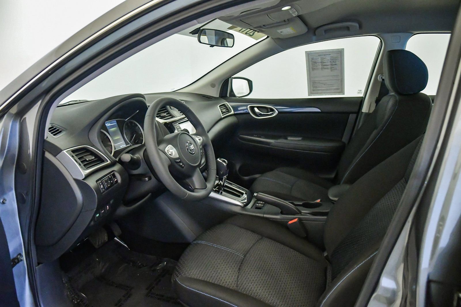 Used 2017 Nissan Sentra SR image 16