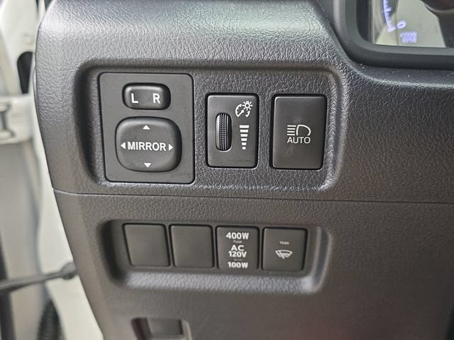 Used 2023 Toyota 4Runner TRD Off-Road Premium AWD/4WD image 35