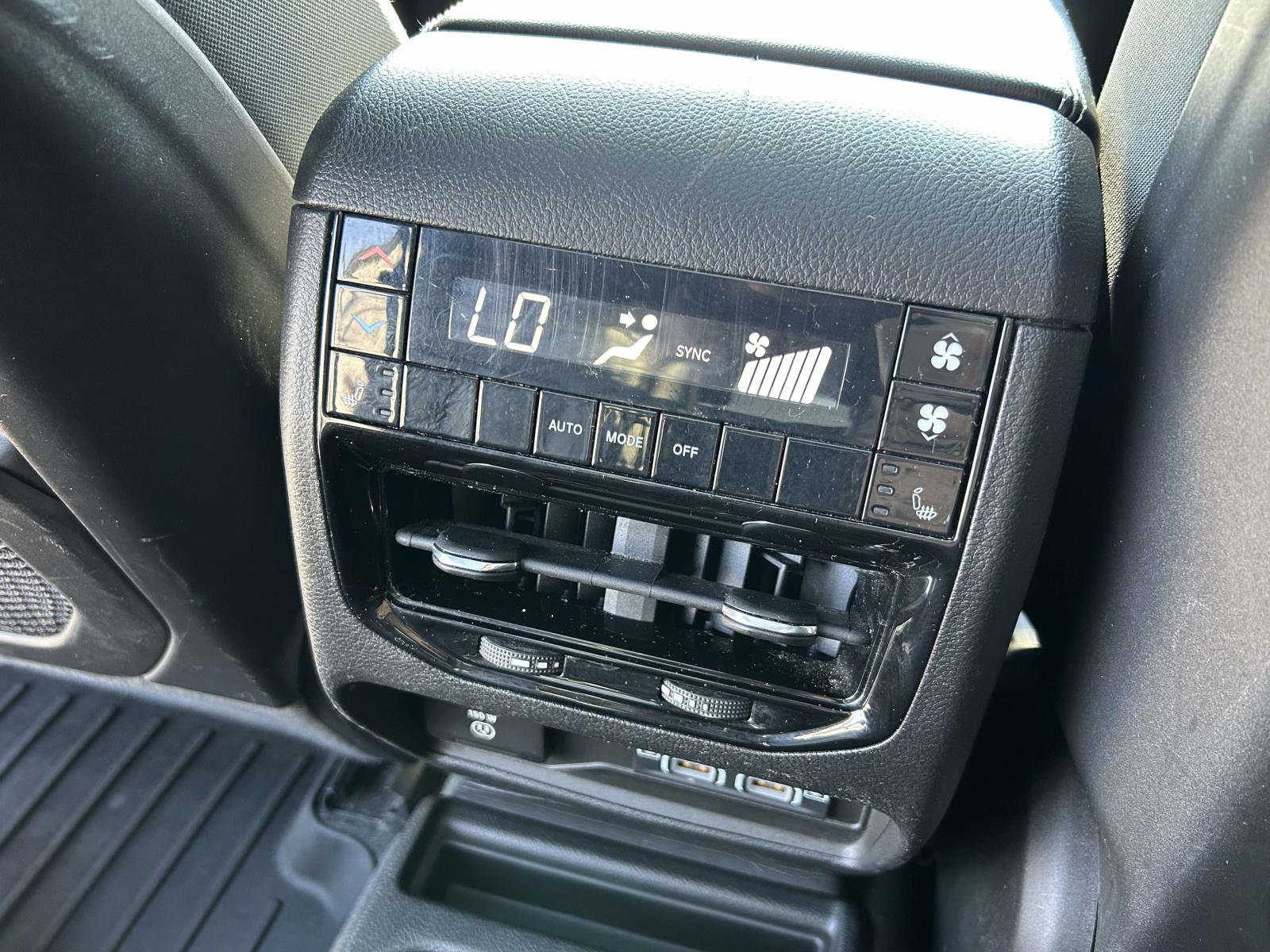 Used 2021 Jeep Grand Cherokee L Limited image 16