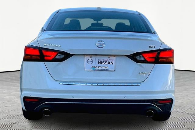 Used 2021 Nissan Altima 2.5 SR w/ SR Premium Package image 6