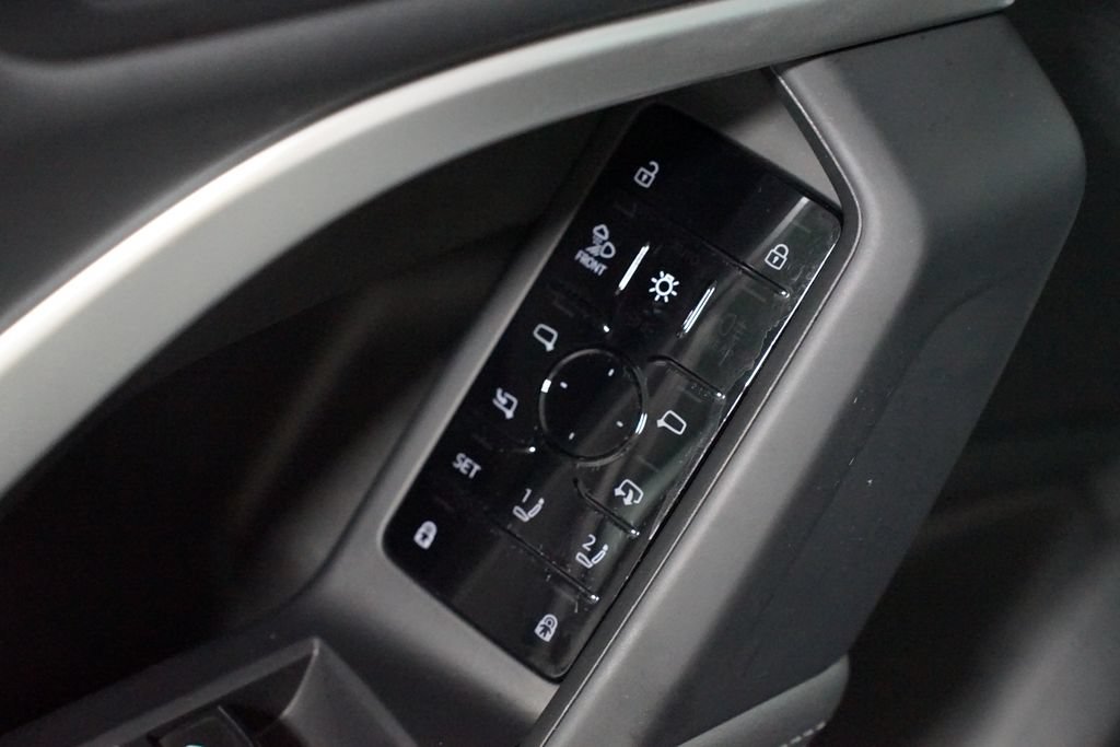 Used 2025 Audi Q5 Premium Plus AWD/4WD image 32