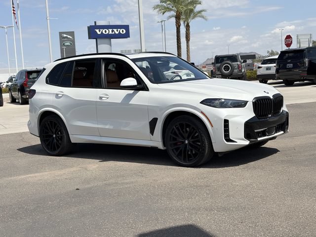 Used 2025 BMW X5 xDrive40i w/ M Sport Package AWD/4WD image 4