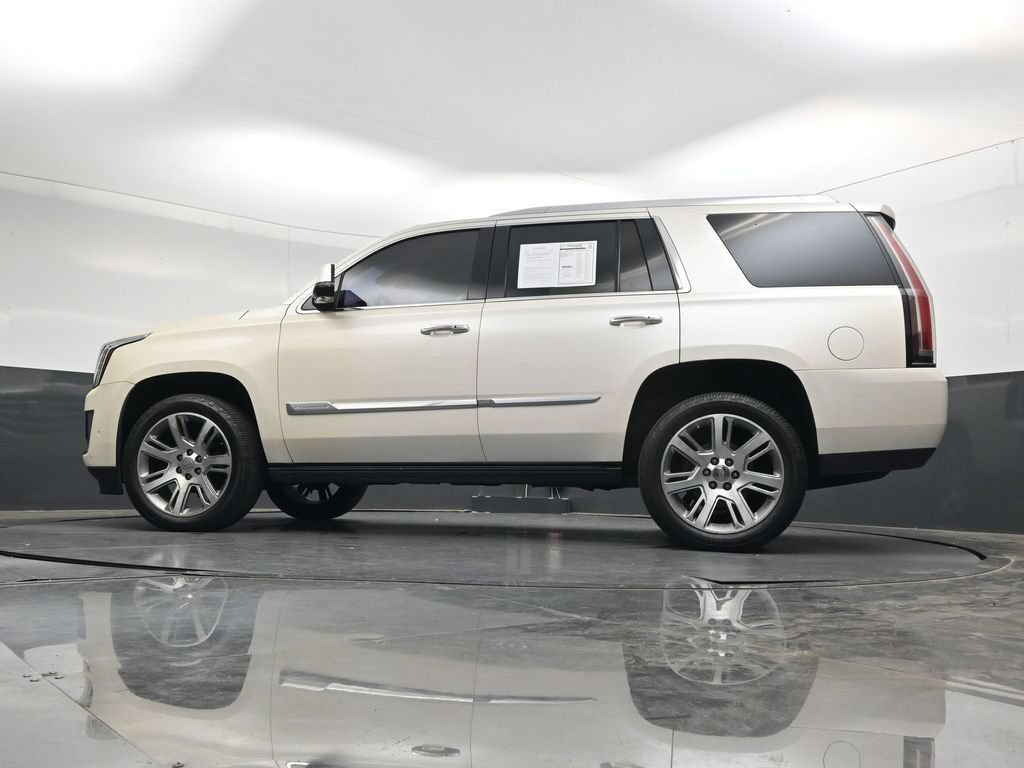 Used 2015 Cadillac Escalade Premium RWD image 38