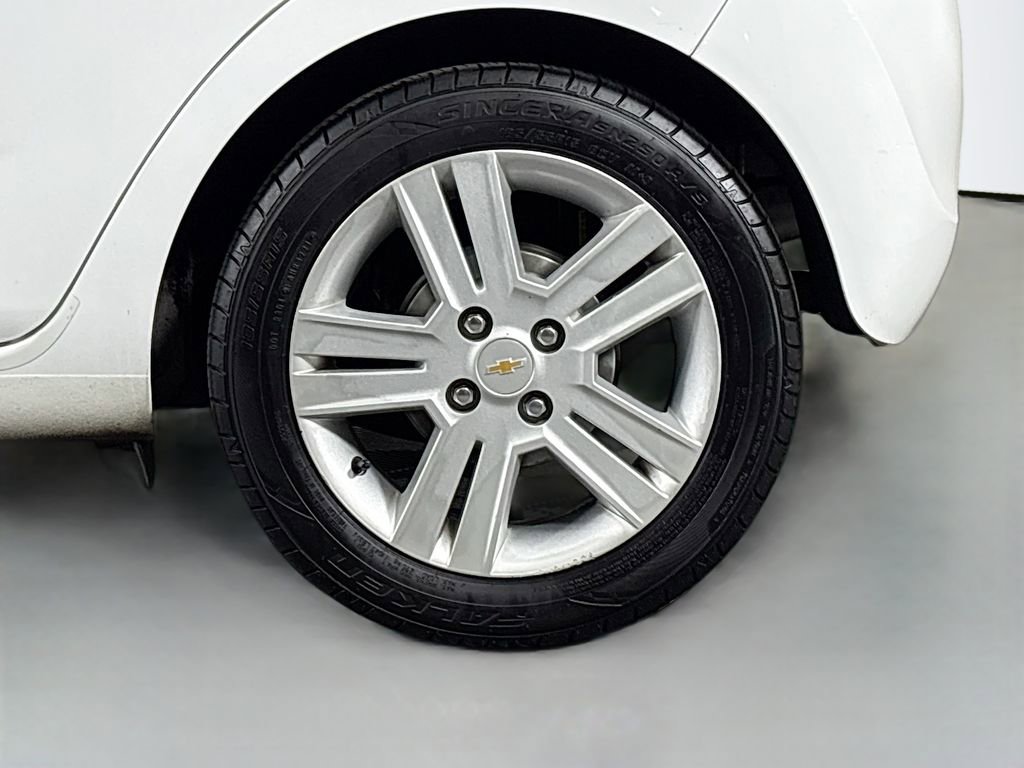 Used 2015 Chevrolet Spark LT image 28