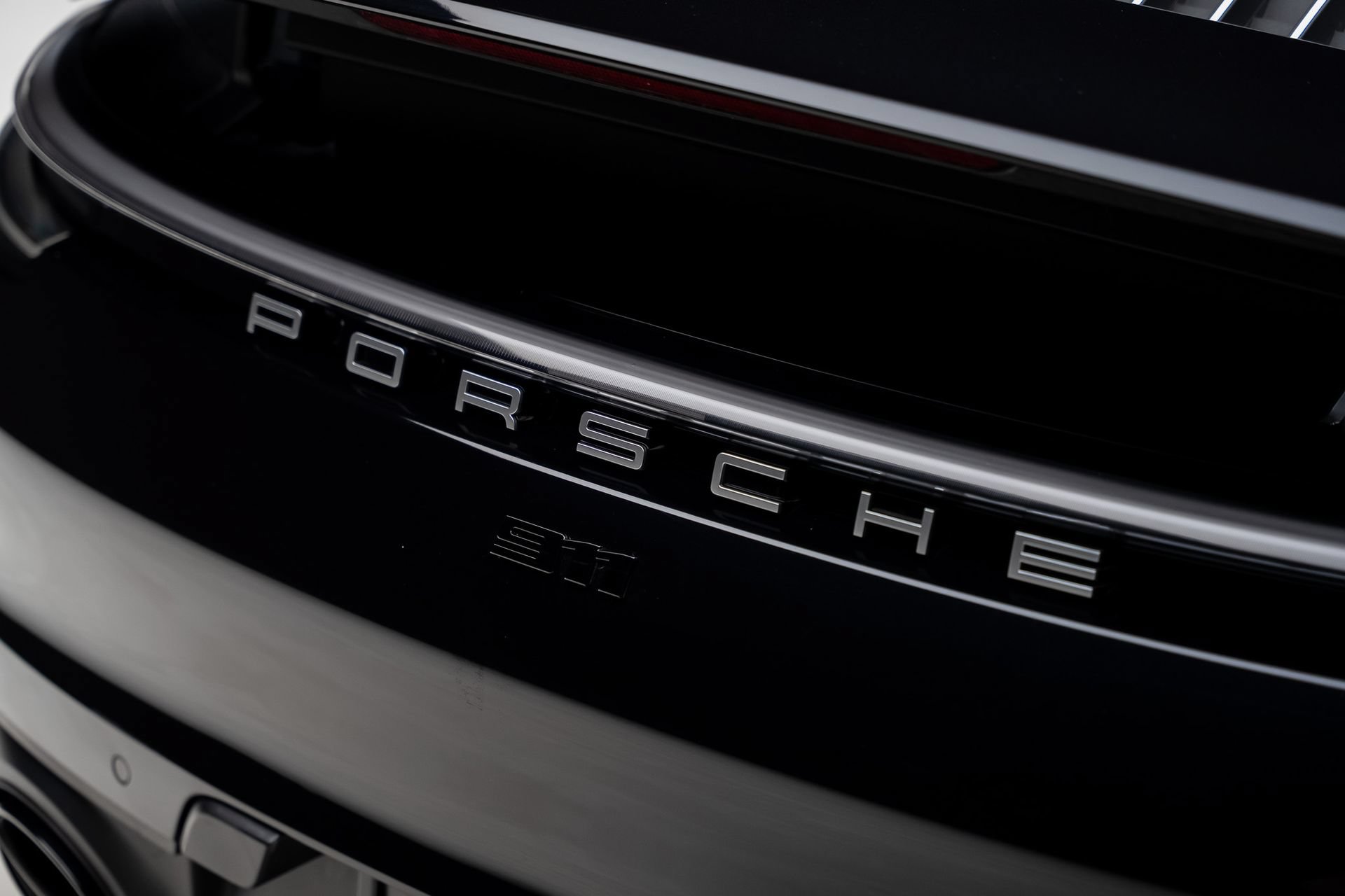 Used 2024 Porsche 911 Carrera 4 AWD/4WD image 29