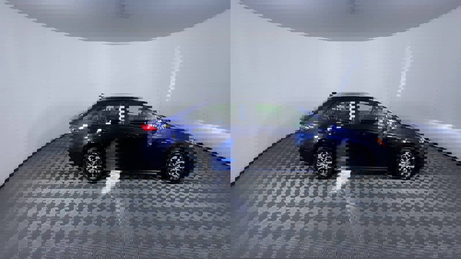 Used 2021 Toyota Corolla LE image 9