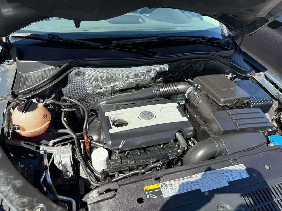 Used 2013 Volkswagen Tiguan S image 33