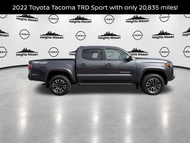 Used 2022 Toyota Tacoma TRD Sport AWD/4WD image 2