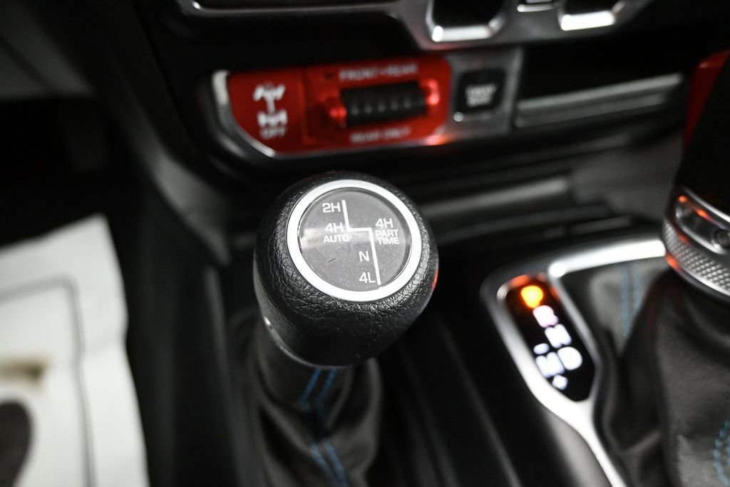 Used 2021 Jeep Wrangler Unlimited Rubicon 4xe w/ Dual Top Group AWD/4WD image 23