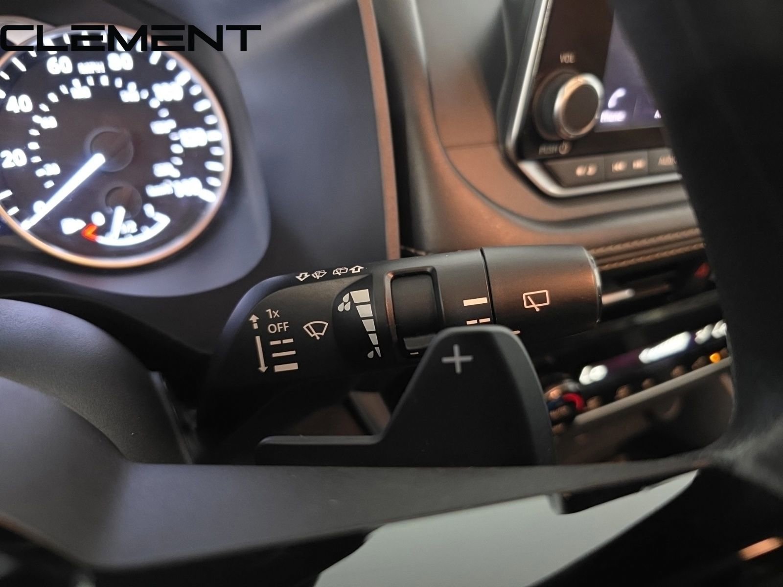 Used 2022 Nissan Rogue SV image 19