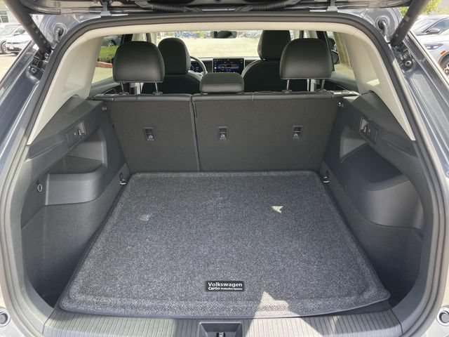 Certified 2026 Volkswagen Tiguan SE w/ Panoramic Sunroof Package FWD image 27