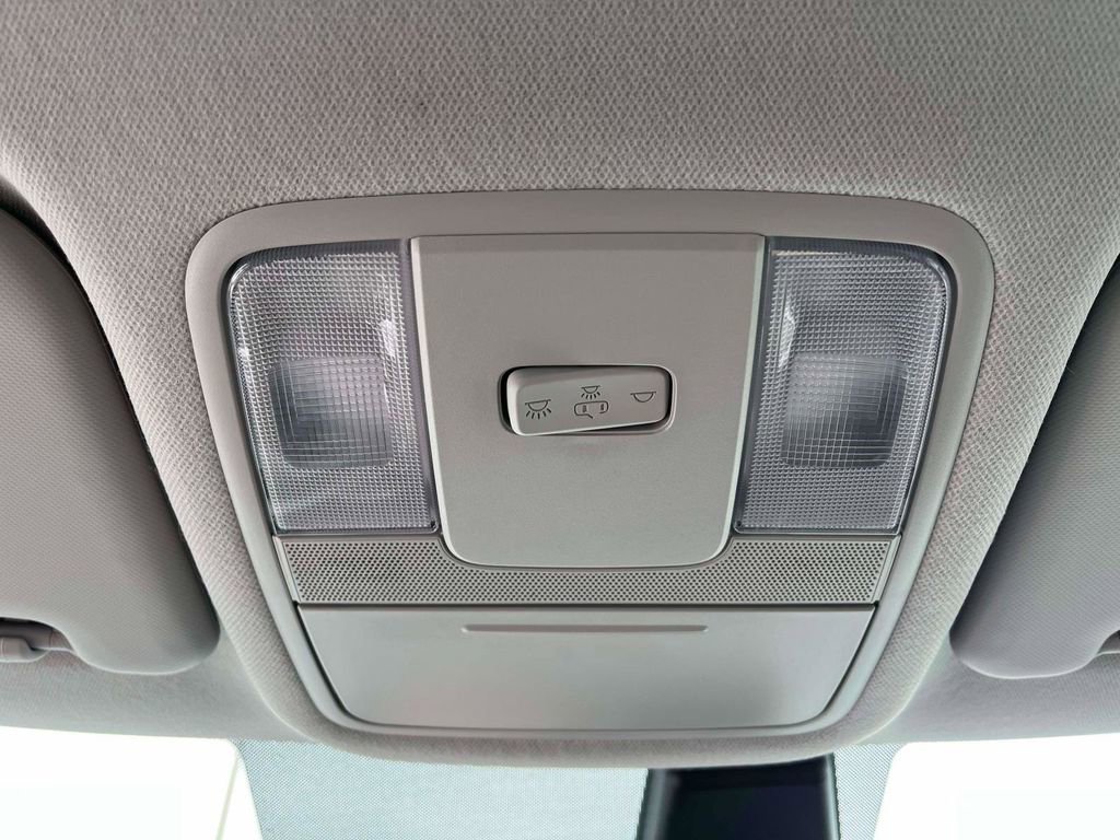 Used 2025 Kia Soul LX w/ LX Technology Package FWD image 20