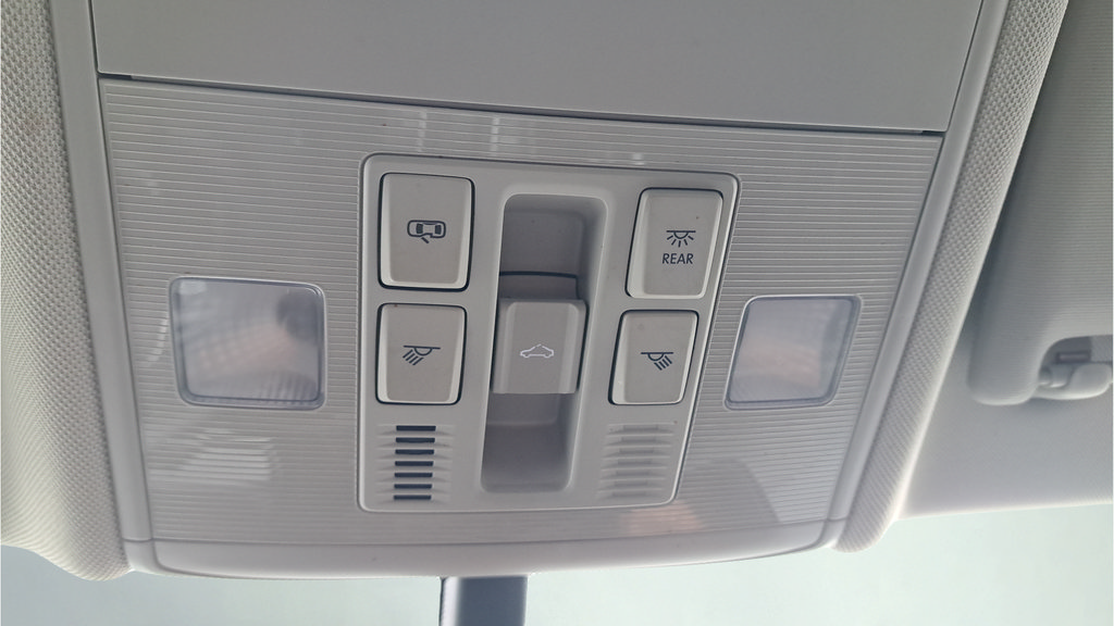 Used 2019 Volkswagen Jetta SE FWD image 25