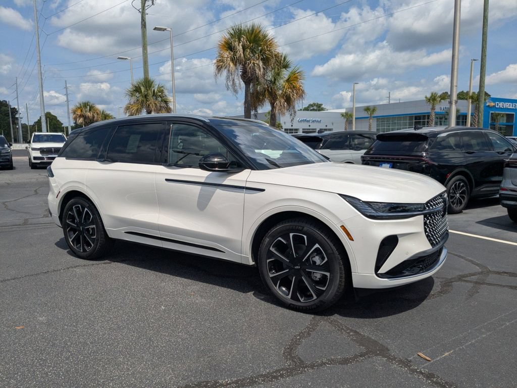 New 2026 Lincoln Nautilus Reserve AWD/4WD image 2