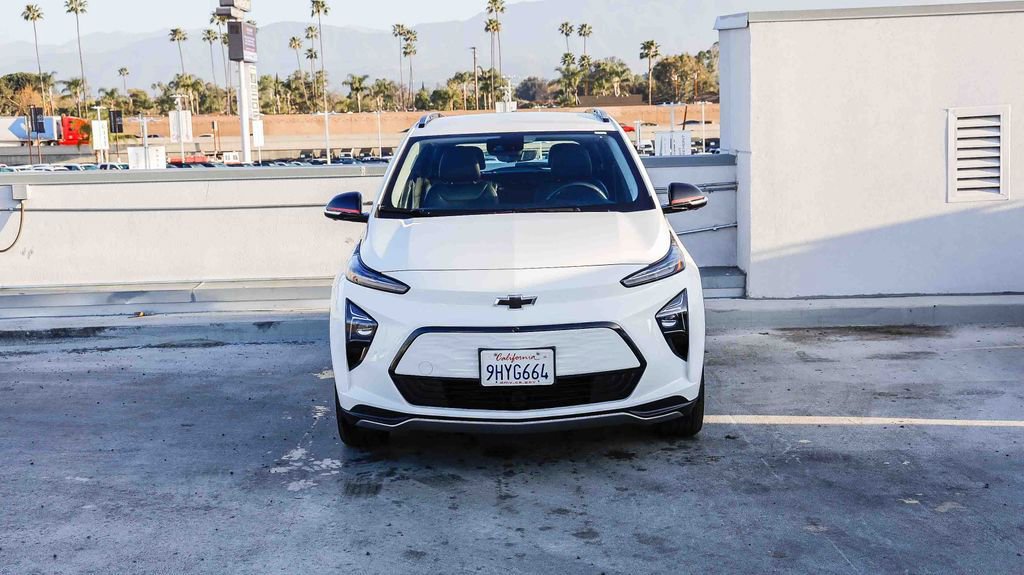 Used 2023 Chevrolet Bolt EUV Premier w/ Redline Edition image 3