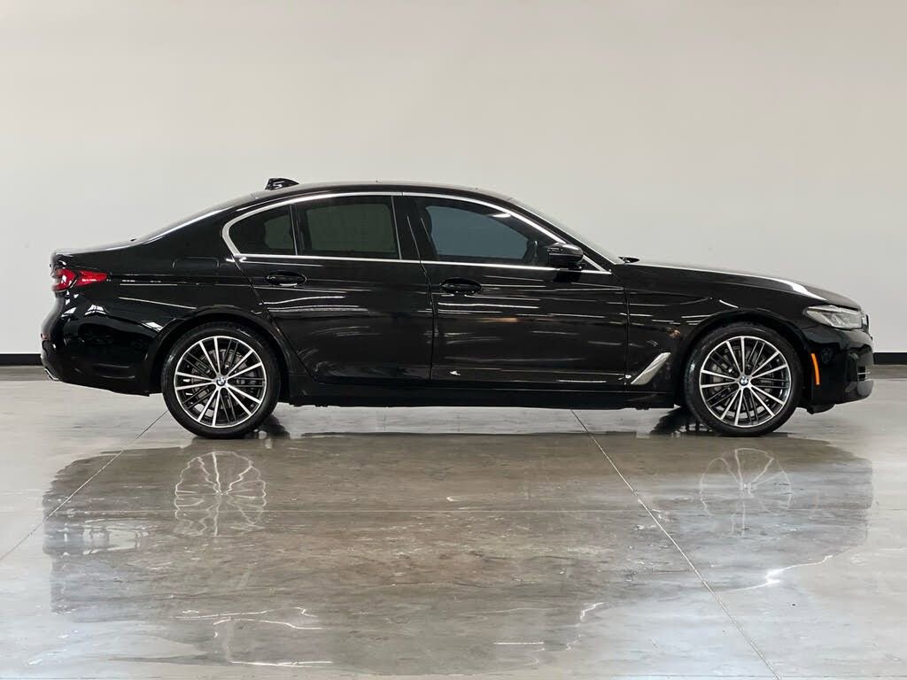 Used 2022 BMW 530i w/ M Sport Package RWD image 8