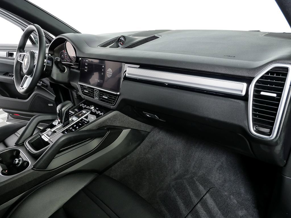 Certified 2022 Porsche Cayenne image 26