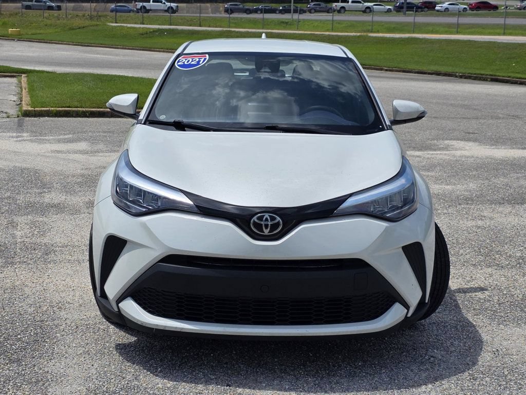 Used 2021 Toyota C-HR XLE FWD image 2