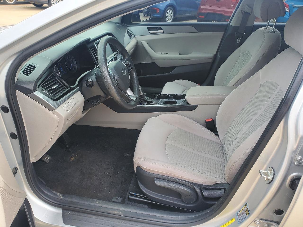 Used 2018 Hyundai Sonata SE FWD image 14