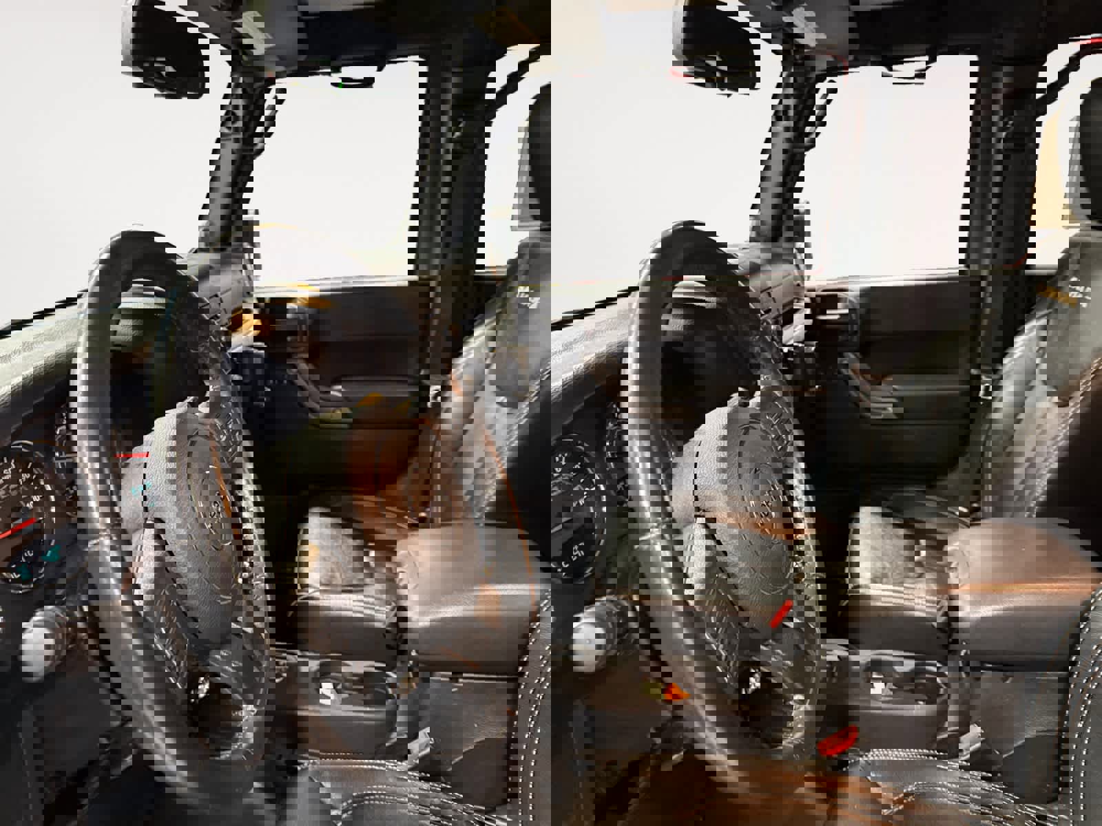 Used 2014 Jeep Wrangler Unlimited Sahara image 11