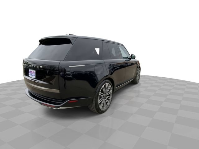 Used 2025 Land Rover Range Rover SE AWD/4WD image 2