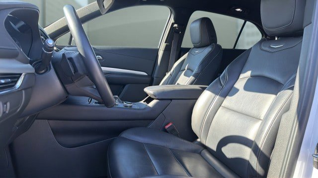Used 2022 Cadillac XT4 Premium Luxury w/ Enhanced Visibility Package image 19