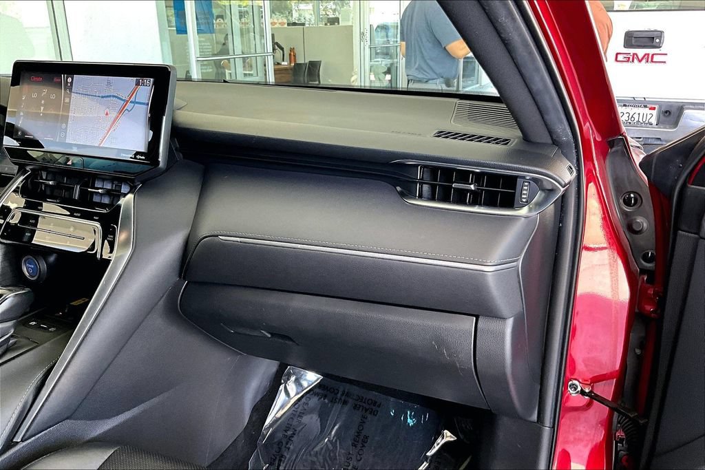Certified 2021 Toyota Venza Limited AWD/4WD image 26