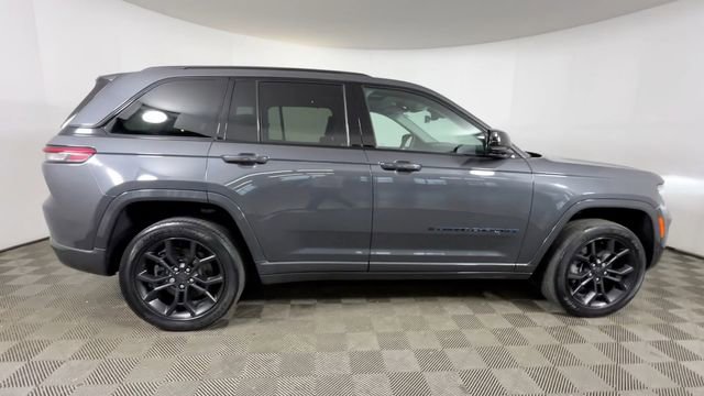 Used 2023 Jeep Grand Cherokee 30th Anniversary AWD/4WD image 3