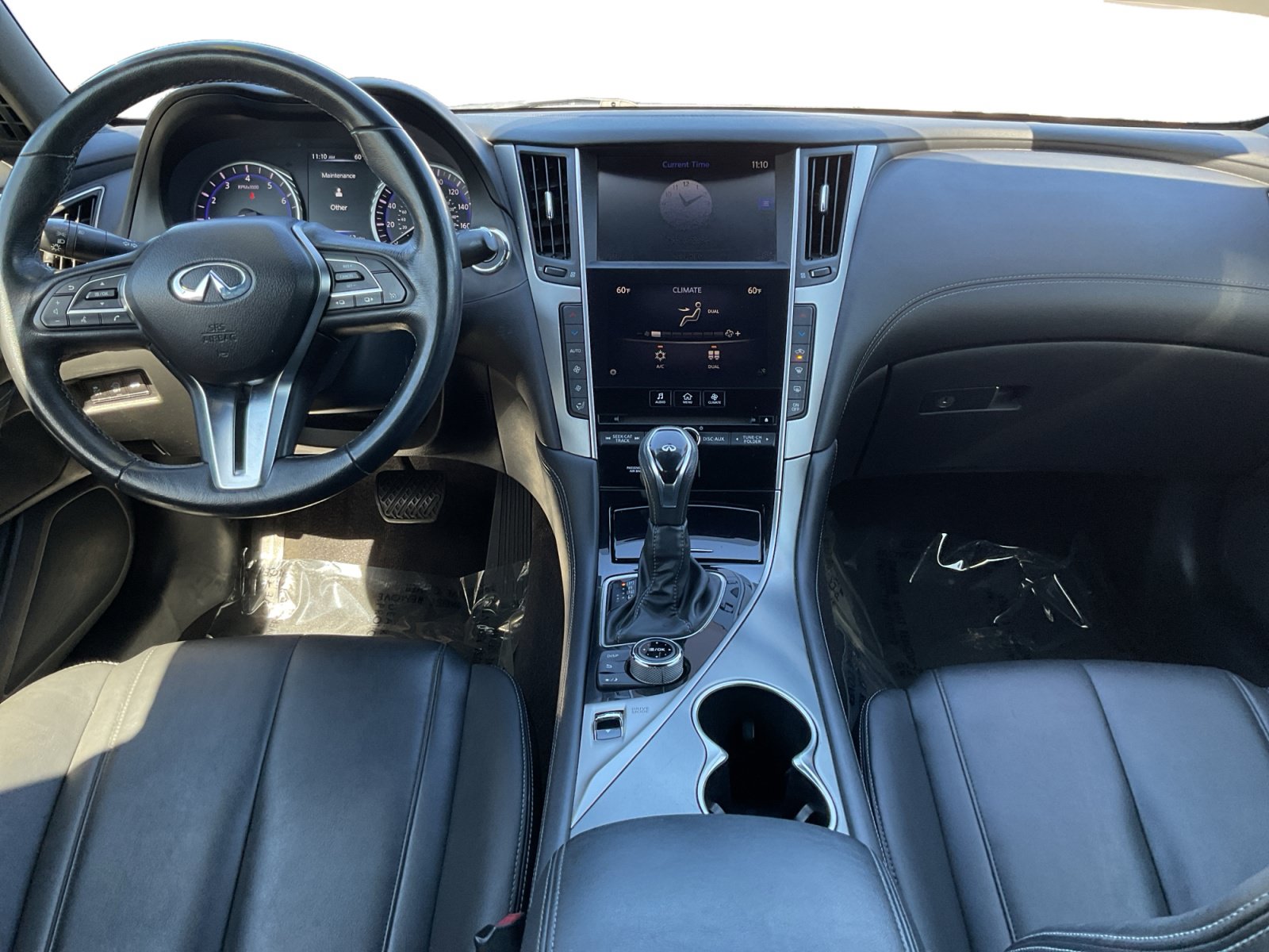 Used 2017 INFINITI Q60 2.0t w/ Moonroof Package RWD image 10