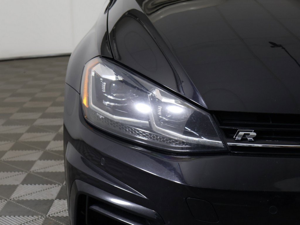 Used 2018 Volkswagen Golf R 4-Door image 13