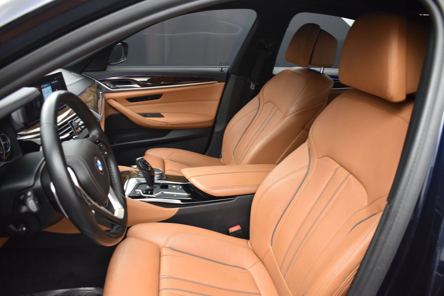 Used 2018 BMW 530i xDrive AWD/4WD image 11