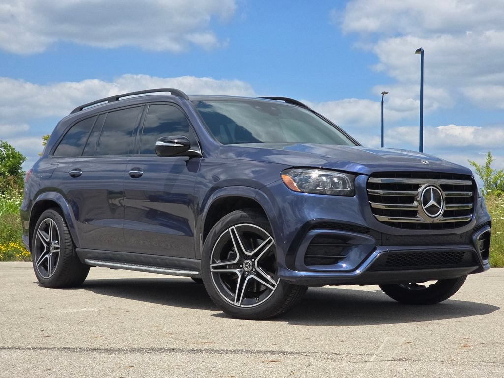 Used 2024 Mercedes-Benz GLS 450 4MATIC image 2
