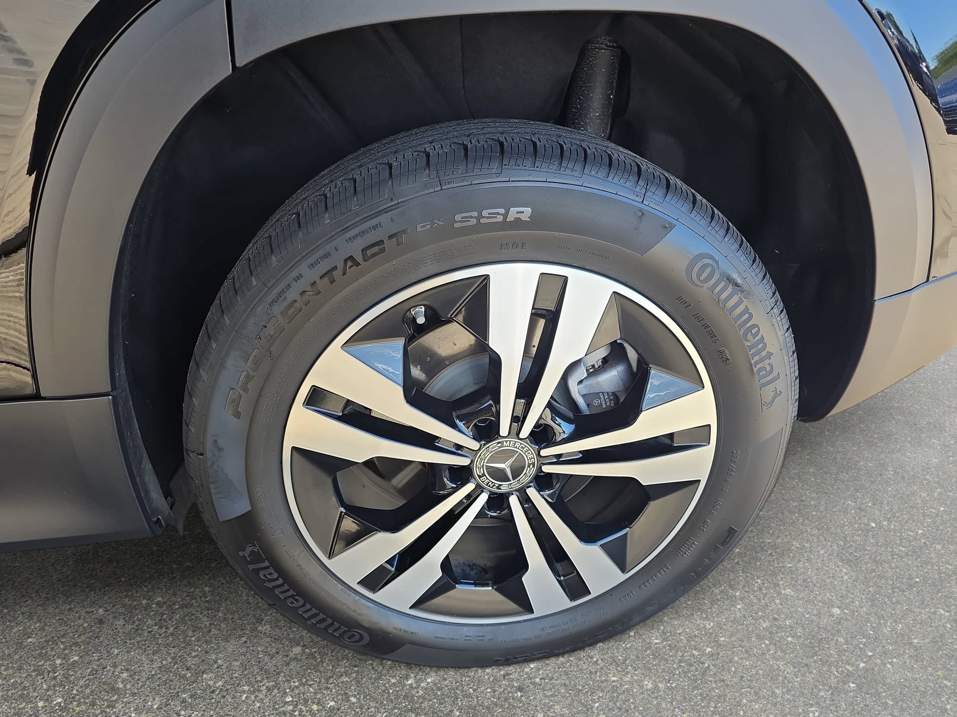 Certified 2025 Mercedes-Benz GLB 250 image 31