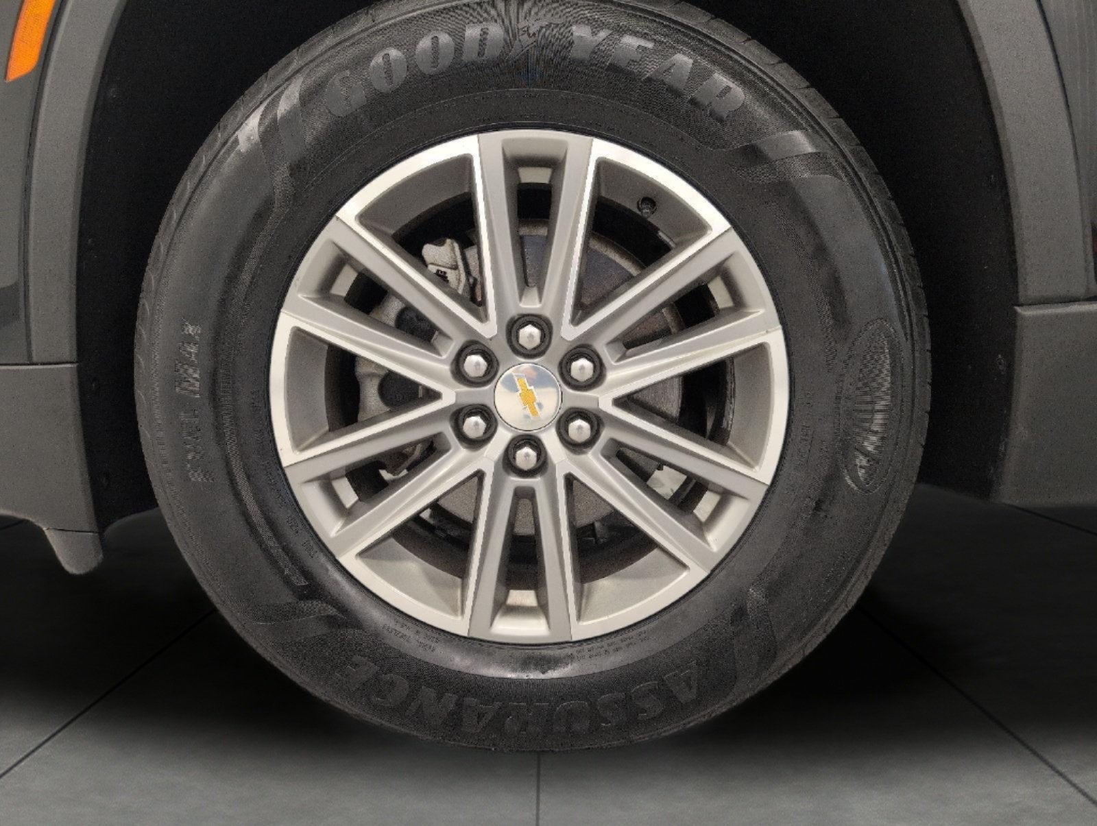 Used 2023 Chevrolet Traverse LT AWD/4WD image 4