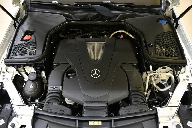 Used 2019 Mercedes-Benz E 450 4MATIC Cabriolet image 24