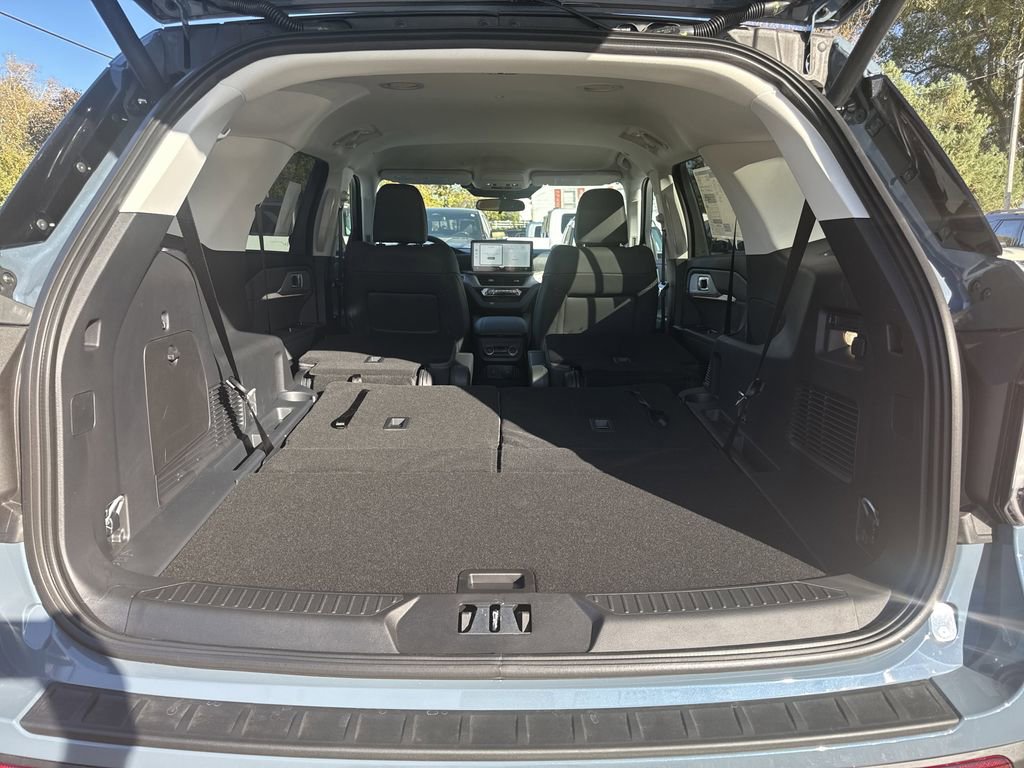 New 2026 Ford Explorer Active image 12