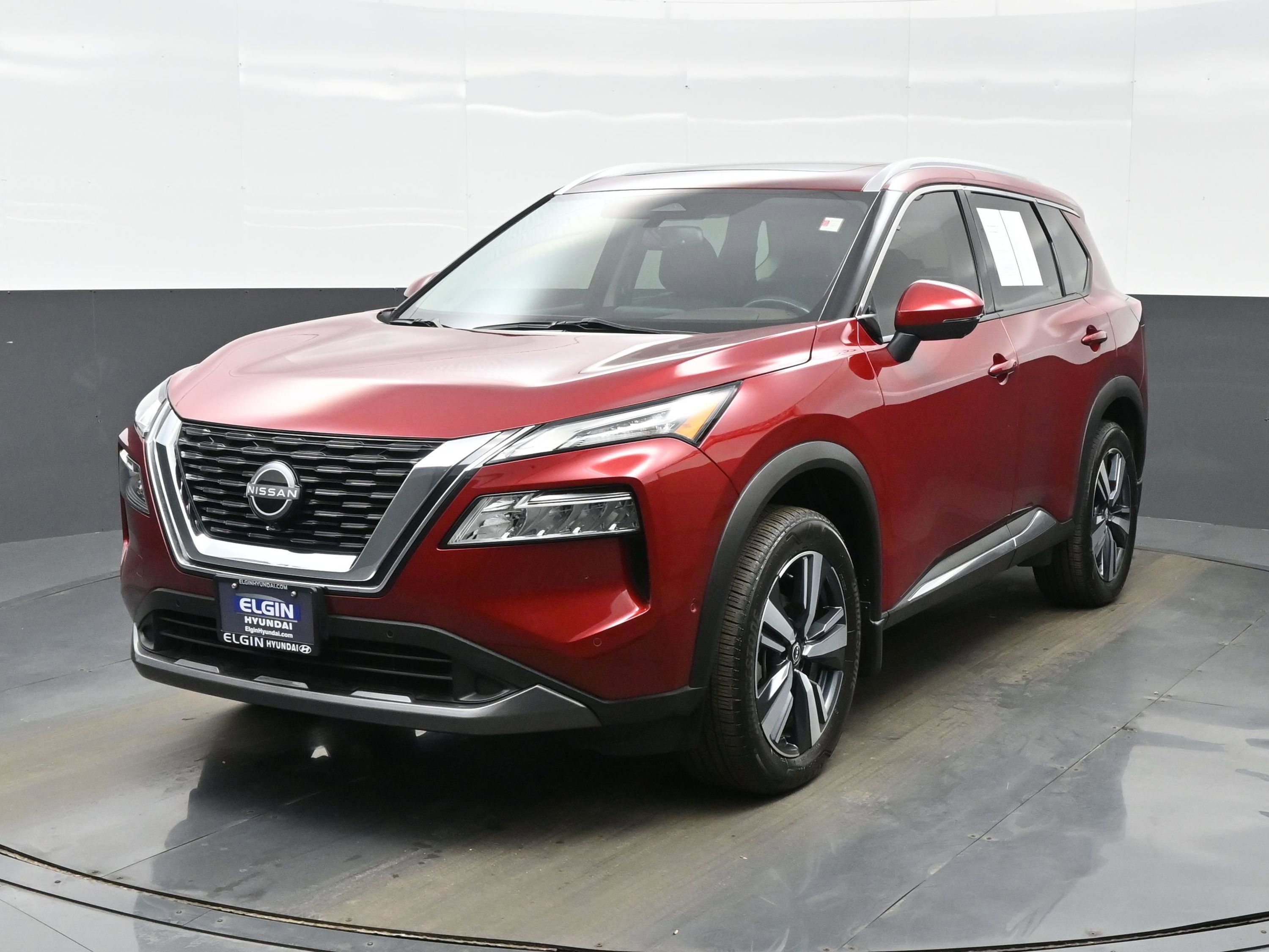 Used 2023 Nissan Rogue SL w/ SL Premium Package image 1