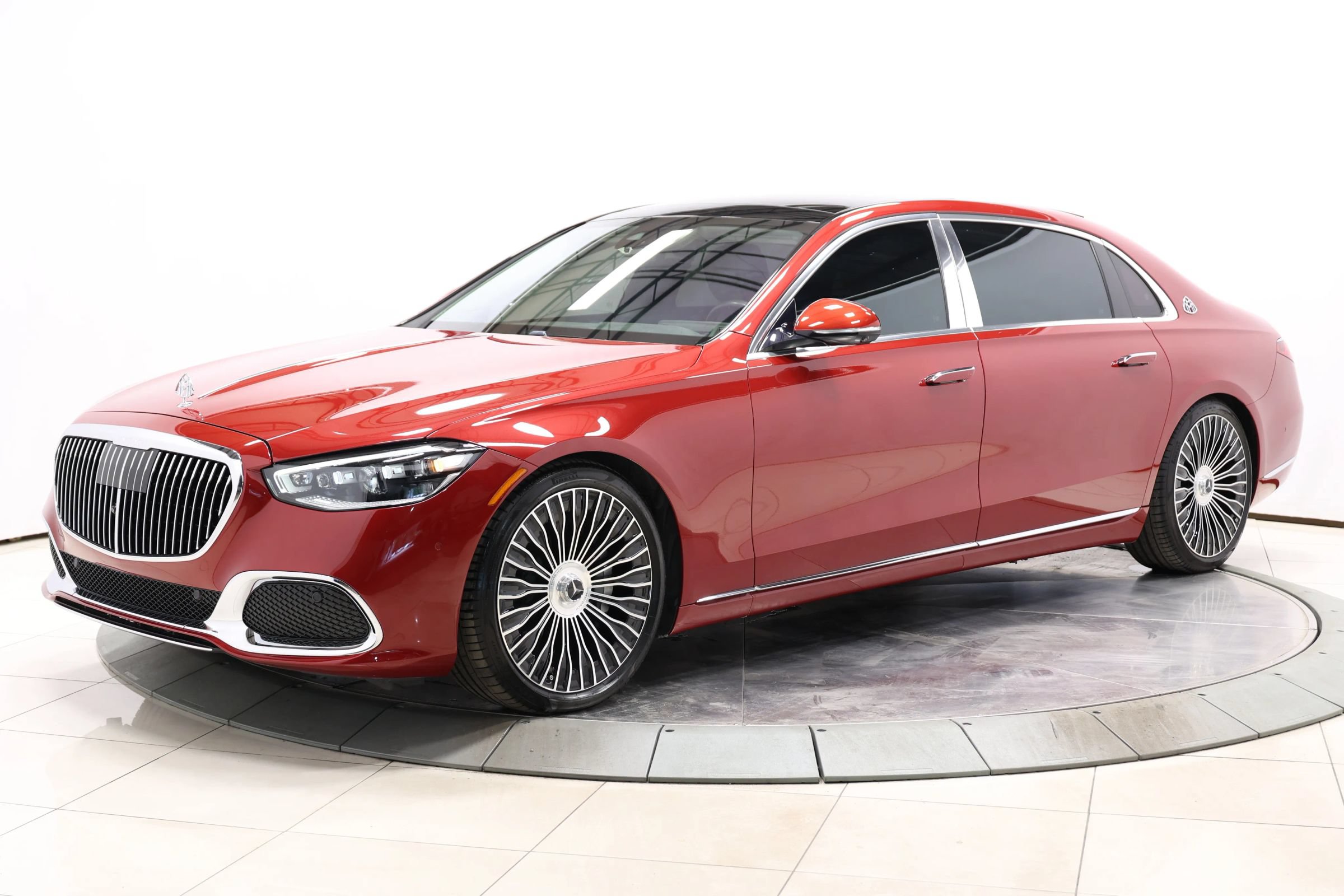 Used 2021 Mercedes-Benz Maybach S 580 4MATIC image 2