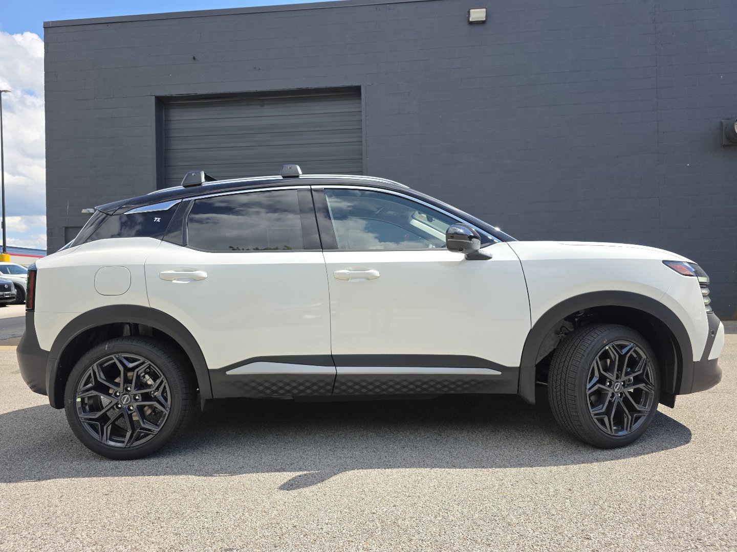 New 2026 Nissan Kicks SR AWD/4WD image 20