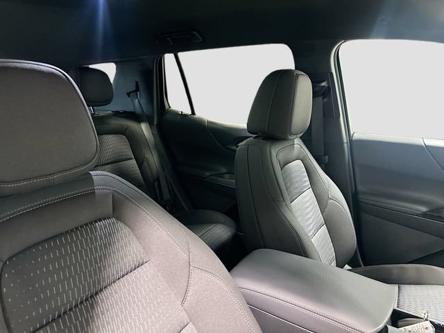 New 2026 Chevrolet Equinox LT w/ Safety and Technology Package AWD/4WD image 31