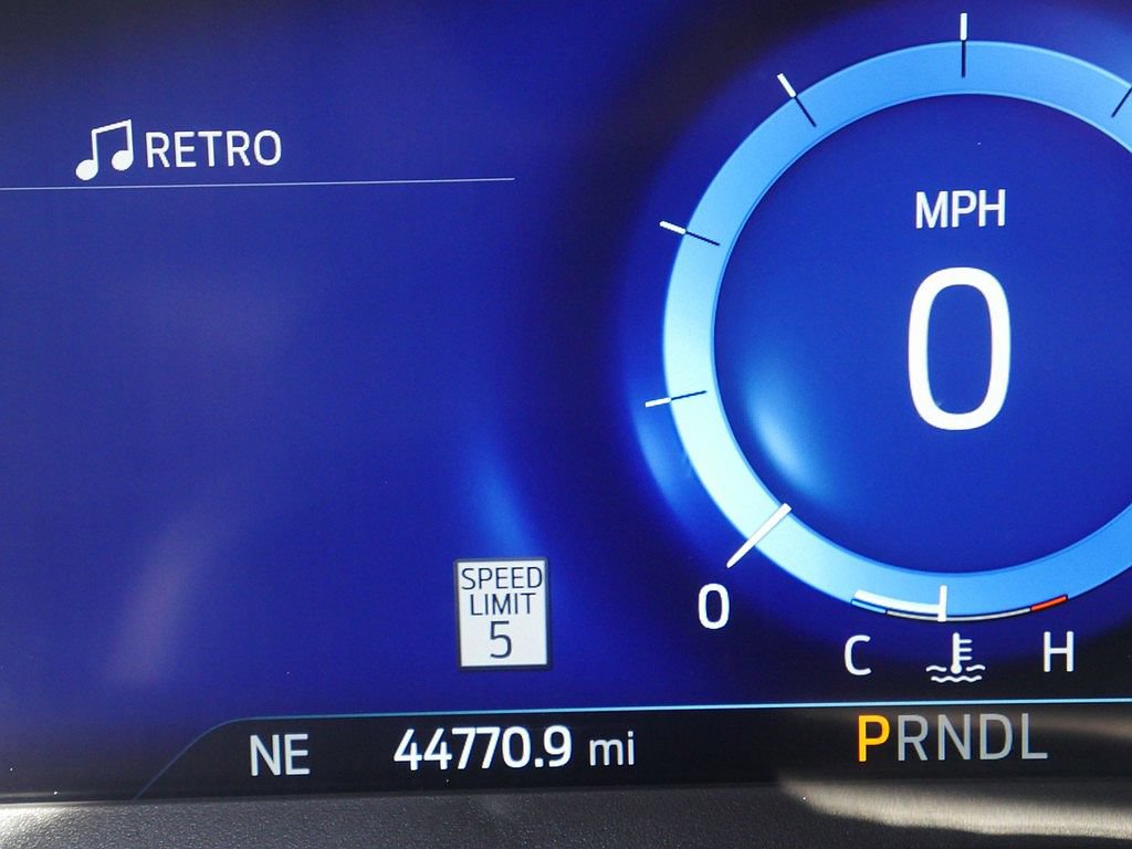Used 2024 Ford Explorer Platinum w/ Technology Package AWD/4WD image 32