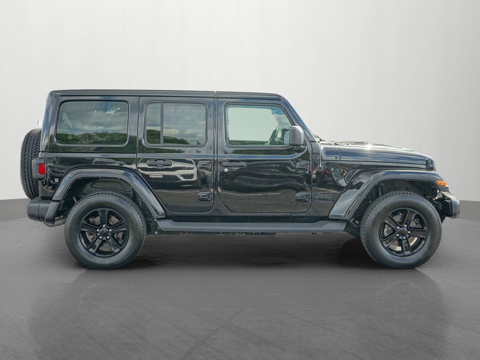 Used 2021 Jeep Wrangler Unlimited Sahara image 8