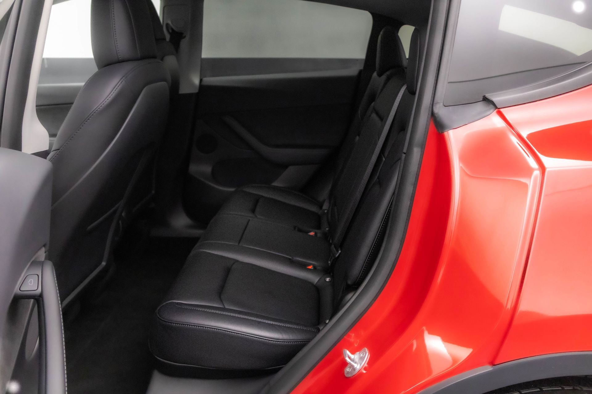 Used 2022 Tesla Model Y Long Range image 28