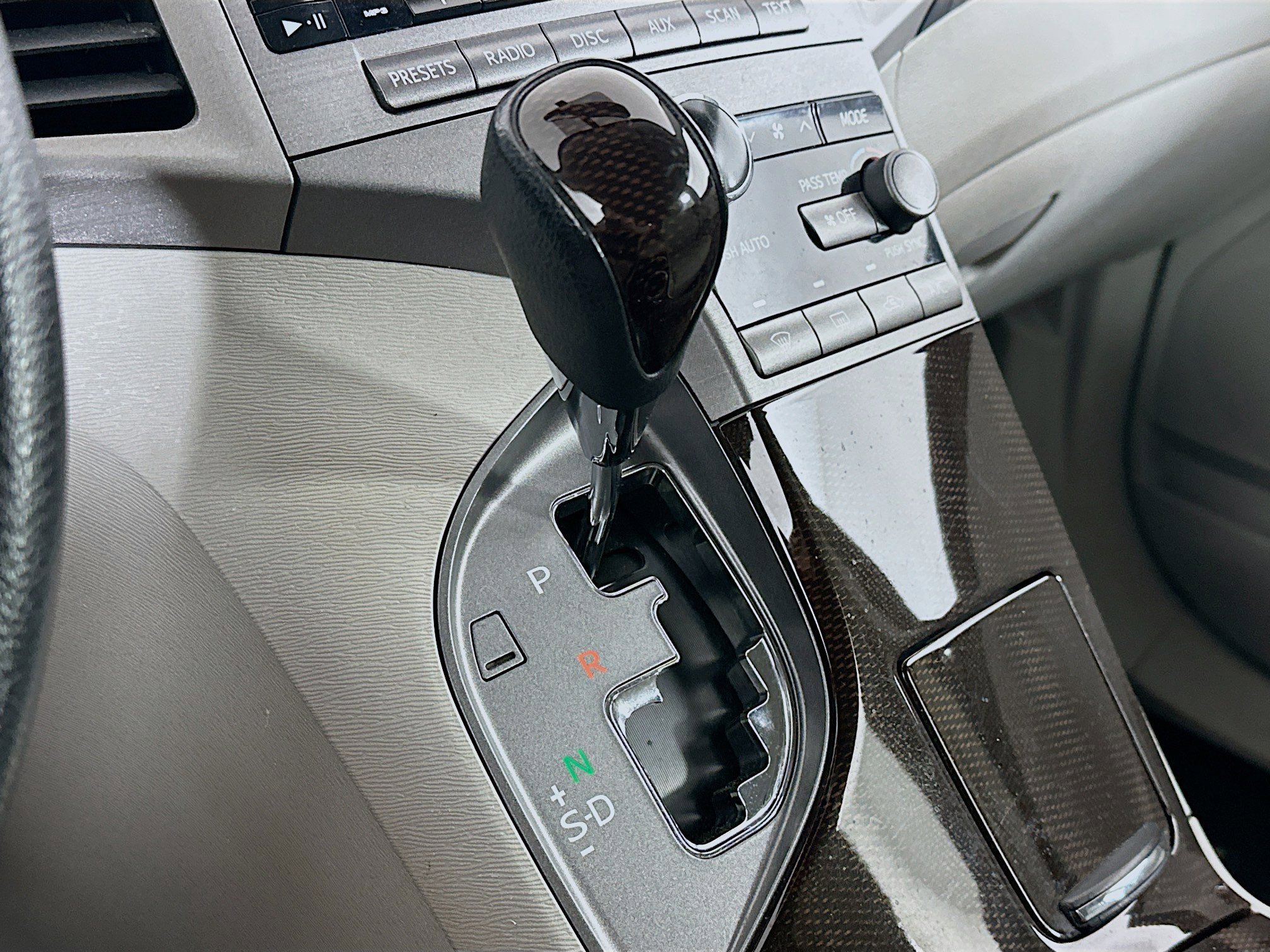 Used 2010 Toyota Venza FWD image 23