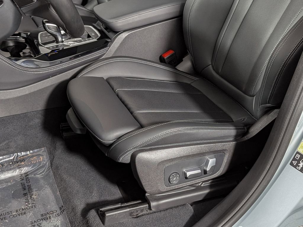 Certified 2023 BMW X4 M40i w/ Premium Package image 19