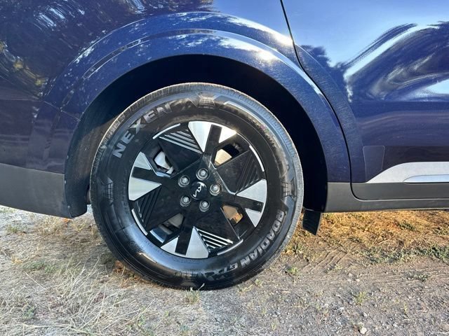 Used 2026 Kia Carnival LXS FWD image 20