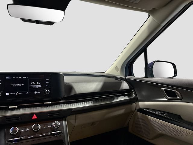 Used 2022 Kia Carnival LX FWD image 22