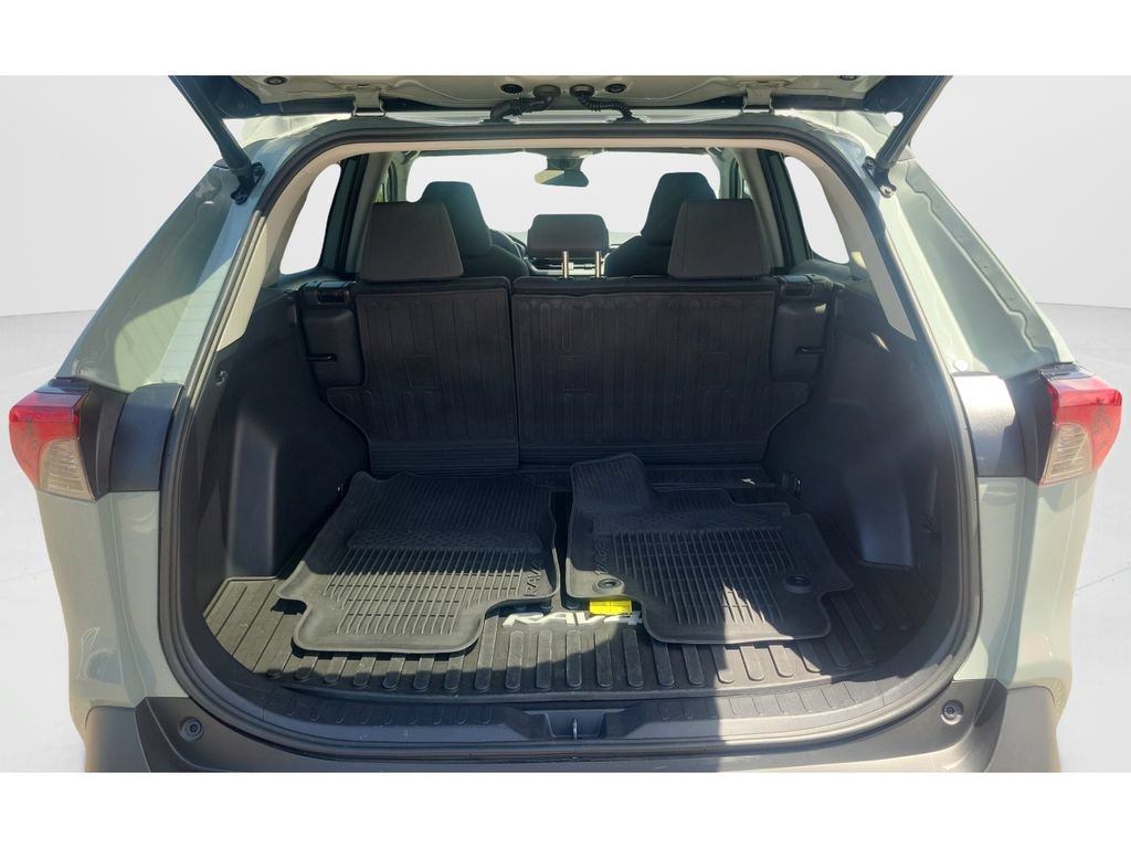 Used 2023 Toyota RAV4 XLE w/ Convenience Package FWD image 9